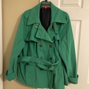 Lightweight belted plus size trench